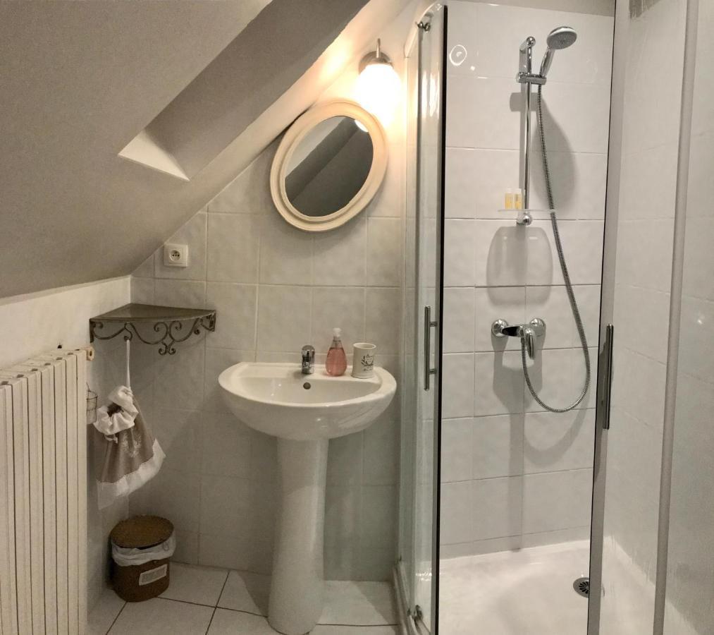 L'Ange Est Reveur Bed & Breakfast Ланже Екстериор снимка