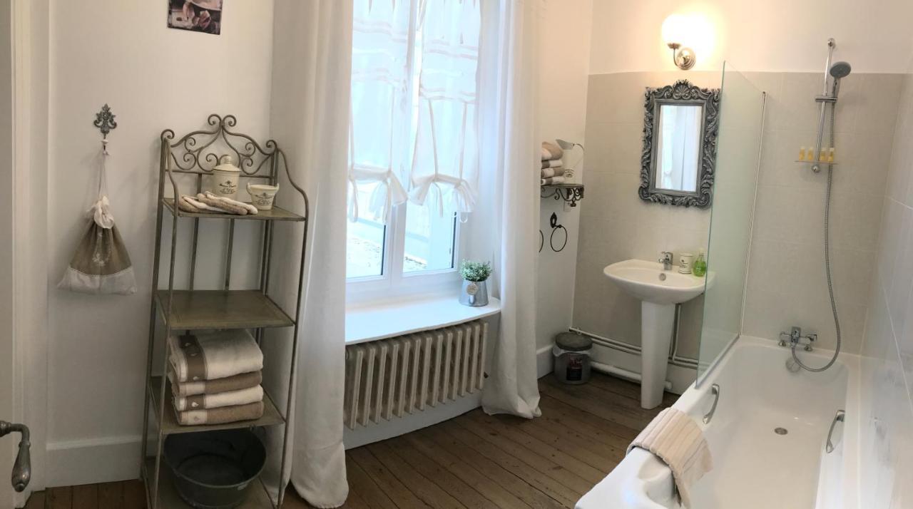 L'Ange Est Reveur Bed & Breakfast Ланже Екстериор снимка